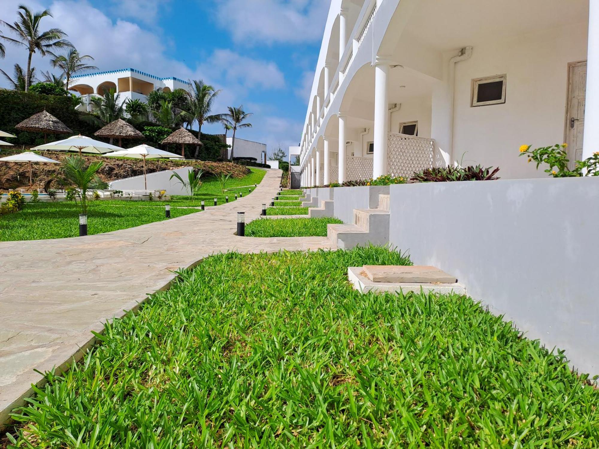 Ahg Lion Beach Resort Watamu Exterior foto